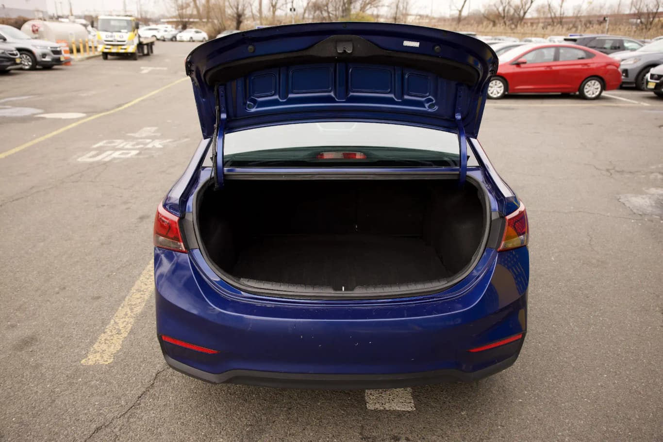 https://files.drivo.com/drivo-uploads/production/images/vehicles/CCAR_2.webp