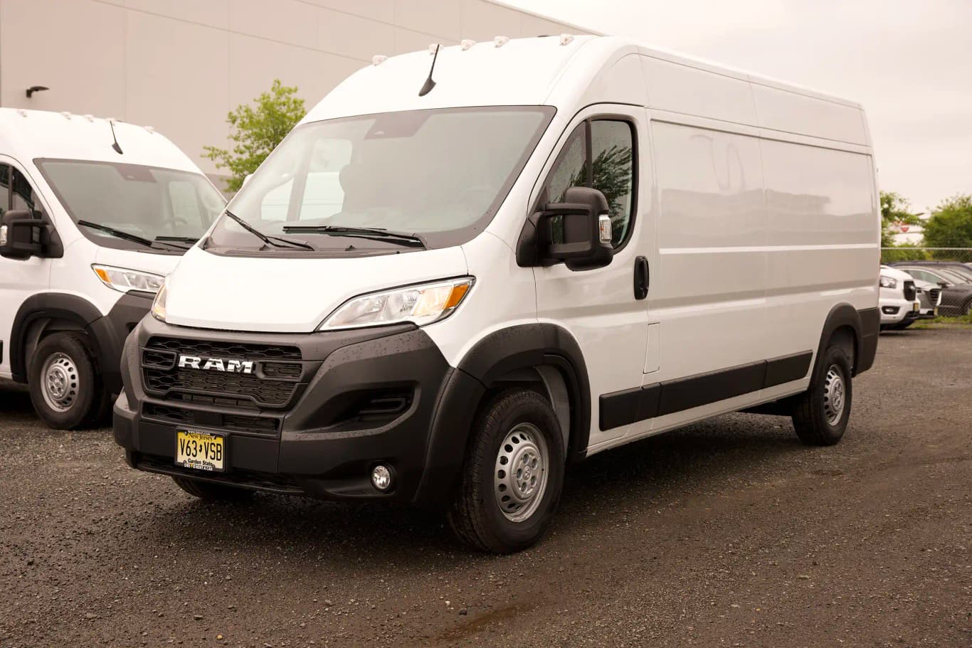 https://files.drivo.com/drivo-uploads/production/images/vehicles/FKLL_1_gYSf4GS.webp