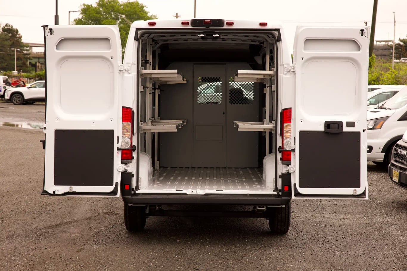 https://files.drivo.com/drivo-uploads/production/images/vehicles/FKLL_2_8CaSSlo.webp