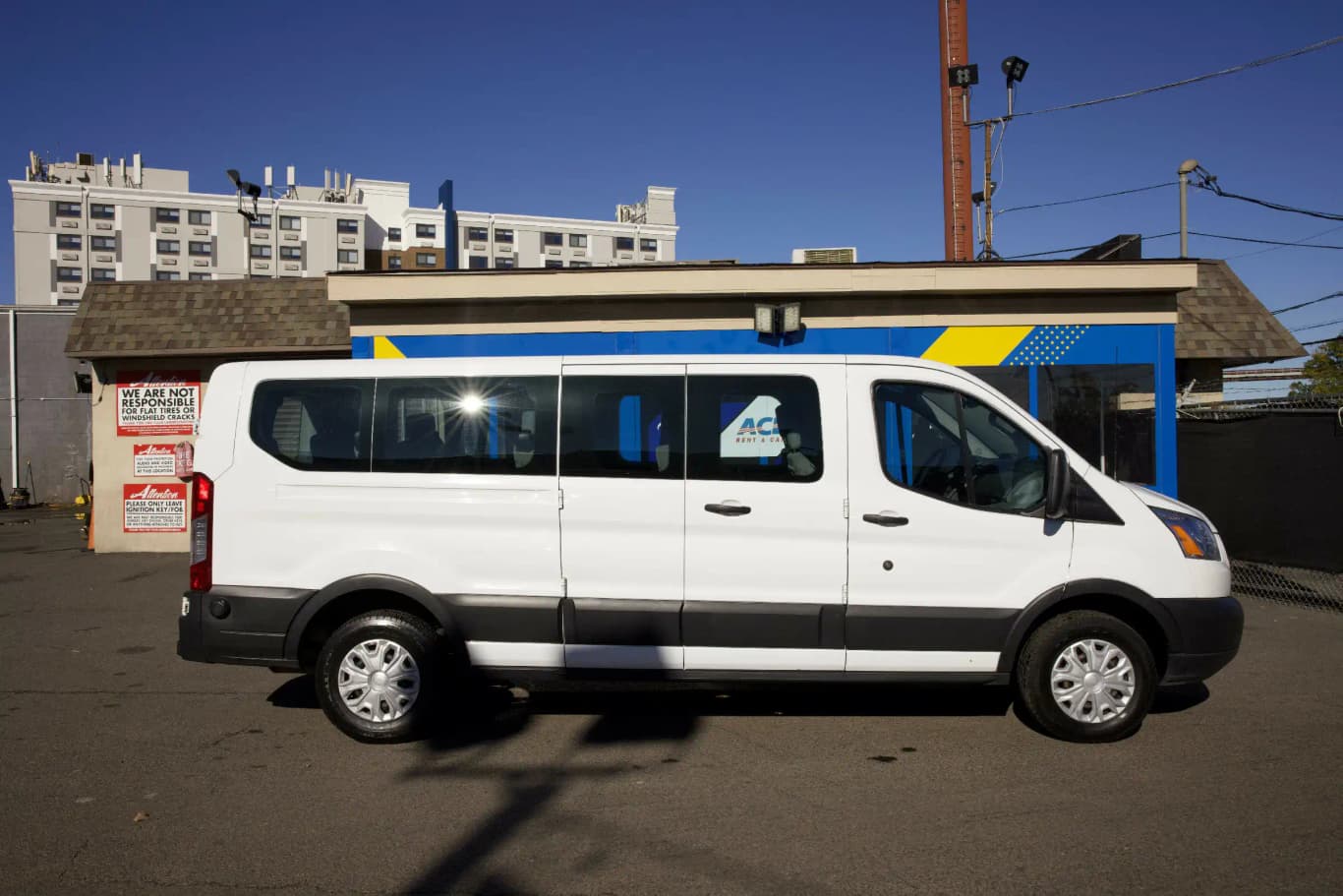 https://files.drivo.com/drivo-uploads/production/images/vehicles/FVAR_3_O1GHlOo.webp