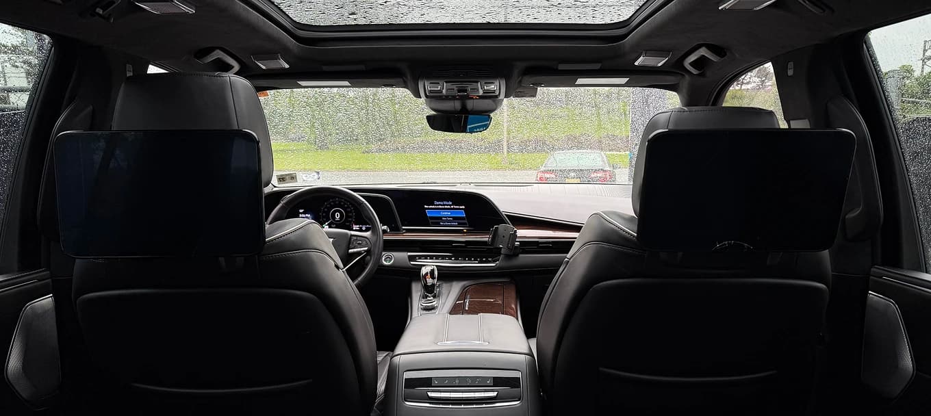 https://files.drivo.com/drivo-uploads/production/images/vehicles/image2.webp