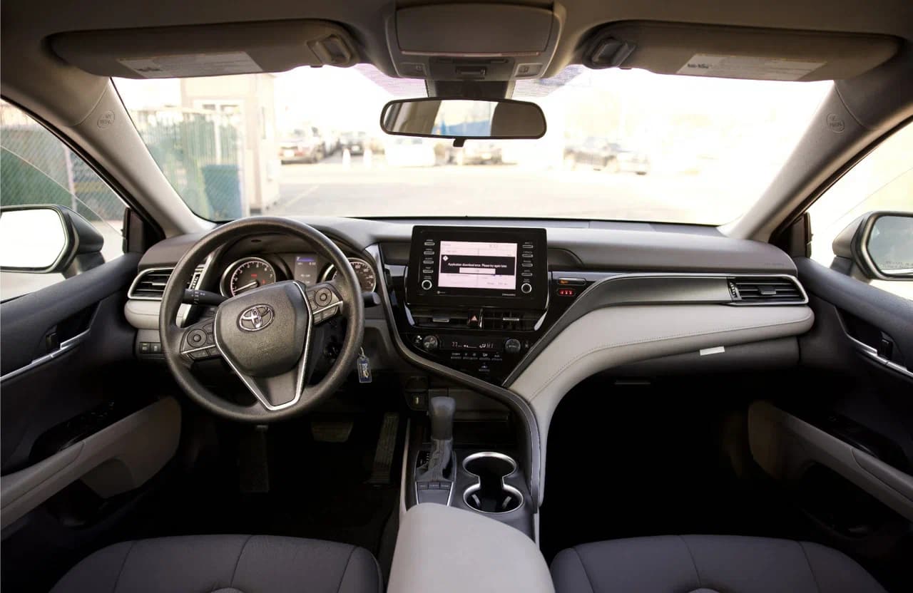 Toyota Camry 2